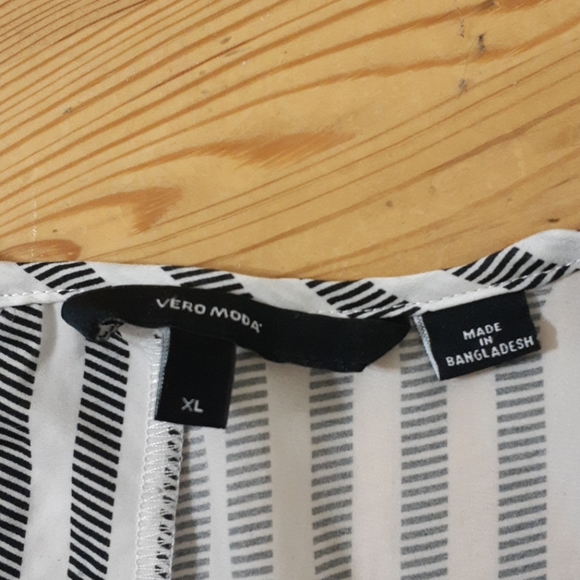 Vero Moda striped button back XL top - Picture 5 of 5
